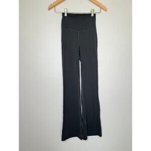 Lululemon Groove High Rise Flare Pant in Gray Size XS